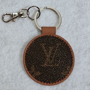 Air Tag Holder Keychain Bag Charm Have Not Used It